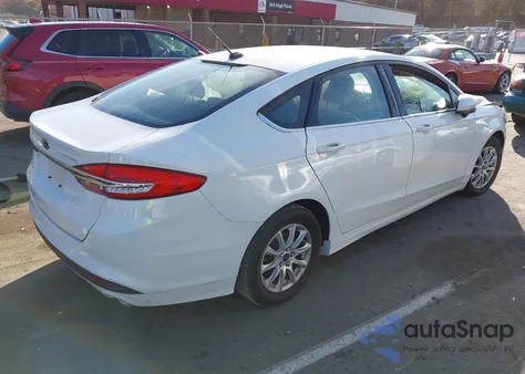 2017 Ford Fusion S z USA, uszkodzony, nr VIN 3FA6P0G76HR318912